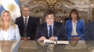 /imagenes/milei_cadena.jpg